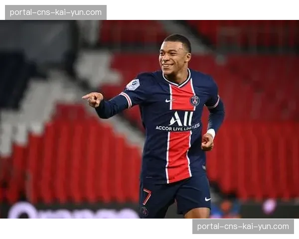 法甲：姆巴佩上演帽子戏法，巴黎圣日耳曼4-0大胜马赛赢下国家德比