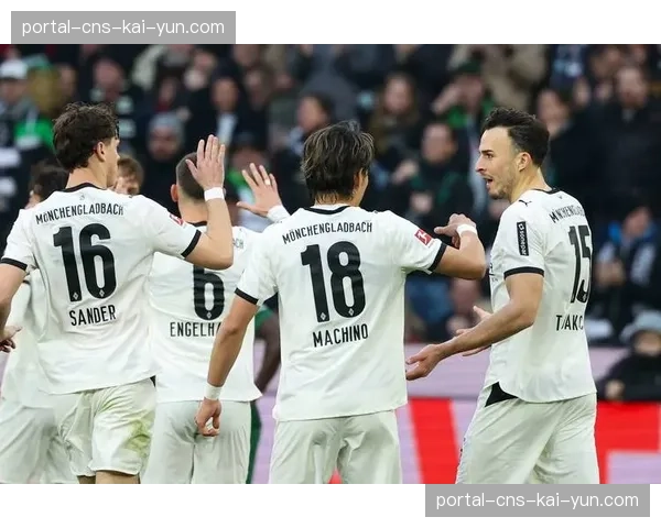 官方声明：门兴格拉德巴赫与主帅塞瓦内完成续约，新合同至2028年。