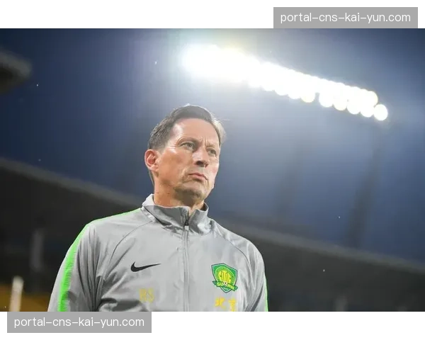 从濒临降级到欧战席位：海登海姆主帅施密特的第三个奇迹赛季